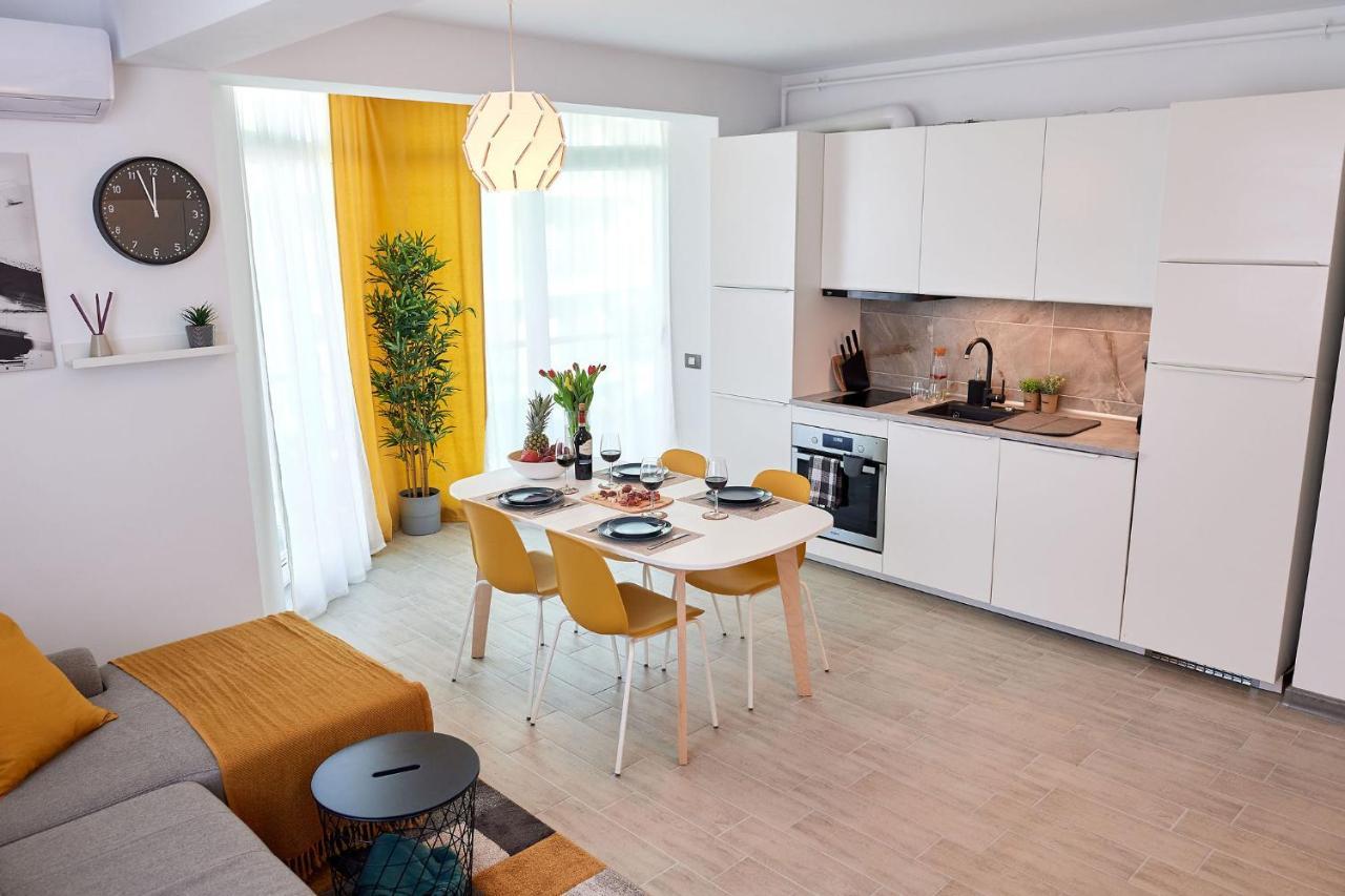 Fineloft Sea View Apartment-Spa N Pools Beach Resort Năvodari Esterno foto