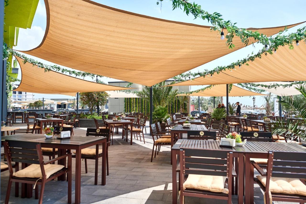 Fineloft Sea View Apartment-Spa N Pools Beach Resort Năvodari Esterno foto